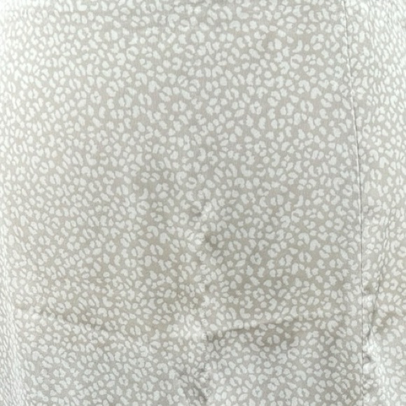 Abercrombie & Fitch midi skirt with high split in animal print Size Small - Picture 4 of 4